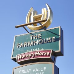 Отель Farmhouse Innlodge городской автобус