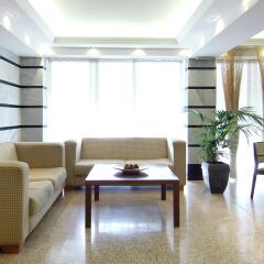 Отель Leonardo Hotel Granada Испания, Гранада - отзывы, цены и фото номеров - забронировать отель Leonardo Hotel Granada онлайн интерьер отеля
