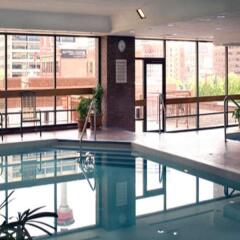 Отель Delta Hotels by Marriott Calgary Downtown Канада, Калгари - отзывы, цены и фото номеров - забронировать отель Delta Hotels by Marriott Calgary Downtown онлайн бассейн фото 3