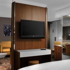Отель DoubleTree by Hilton Metropolitan - New York City США, Нью-Йорк - 9 отзывов об отеле, цены и фото номеров - забронировать отель DoubleTree by Hilton Metropolitan - New York City онлайн удобства в номере фото 2
