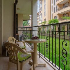 Апартаменты Apartment with Kitchenette in Avalon Complex балкон