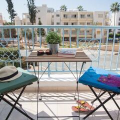 Апартаменты Paphos Love Hut Apartment балкон
