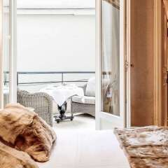 Отель Hôtel Chateaubriand Champs Elysées Париж с домашними животными
