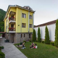 Отель Hera Guest House детские мероприятия фото 2