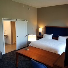 Отель Hampton Inn & Suites Newburgh Stewart Airport Ny Ньюберг комната для гостей фото 2