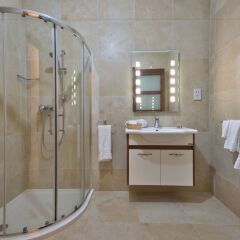 Отель First Class Apartments Ta Martin by G&G Мальта, Буджибба - отзывы, цены и фото номеров - забронировать отель First Class Apartments Ta Martin by G&G онлайн ванная фото 2