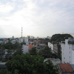Апартаменты Saigon Court Serviced Apartment Хошимин балкон