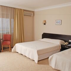 Buyuk Berk Otel Турция, Айвалык - отзывы, цены и фото номеров - забронировать отель Buyuk Berk Otel онлайн комната для гостей