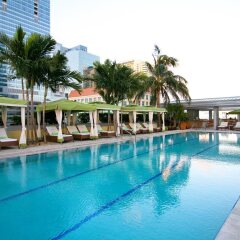Отель Conrad Miami бассейн фото 3