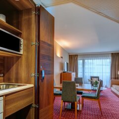 Отель Fairmont Grand Hôtel Genève Швейцария, Женева - 1 отзыв об отеле, цены и фото номеров - забронировать отель Fairmont Grand Hôtel Genève онлайн удобства в номере
