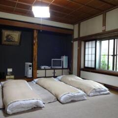 Отель Hakuba Ski Kan Хакуба сейф в номере