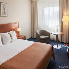 Отель Holiday Inn Vilnius Литва, Вильнюс - отзывы, цены и фото номеров - забронировать отель Holiday Inn Vilnius онлайн комната для гостей фото 4