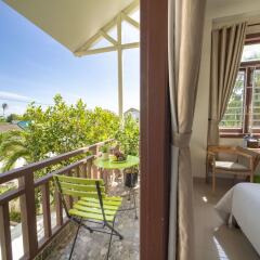 Отель Green Garden Hoi An Villa Хойан балкон