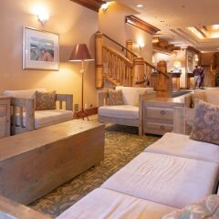 Отель Banff Caribou Lodge and Spa гостиничный бар