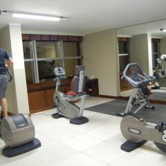 Skyna Hotel Luanda фитнесс-зал