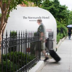 Отель The Normandy Hotel США, Вашингтон - отзывы, цены и фото номеров - забронировать отель The Normandy Hotel онлайн вид на фасад