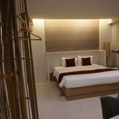 SF Biz Hotel сейф в номере