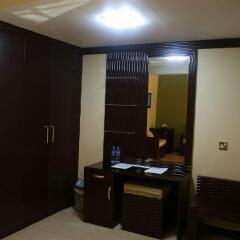 Panorama Bur Dubai Hotel сейф в номере