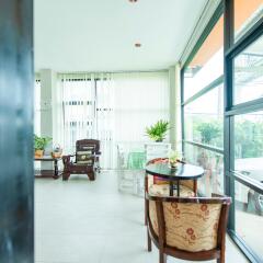 Отель iLife Residence Phuket Таиланд, Бухта Чалонг - отзывы, цены и фото номеров - забронировать отель iLife Residence Phuket онлайн балкон