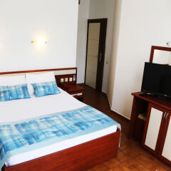 Oscar Boutique Hotel сейф в номере