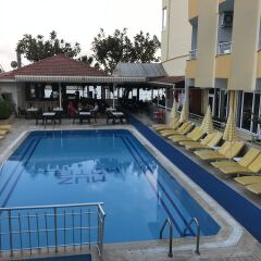 Muz Hotel бассейн фото 3