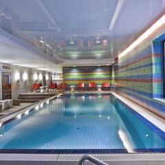 Adina Apartment Hotel Berlin Mitte Берлин бассейн