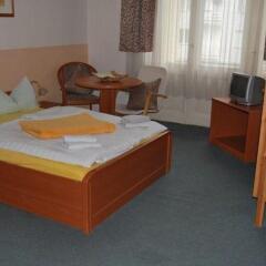 Hotel-pension Uhland Берлин комната для гостей фото 3