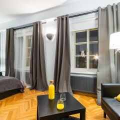 Апартаменты Little Italy Apartment 140m2 комната для гостей фото 4