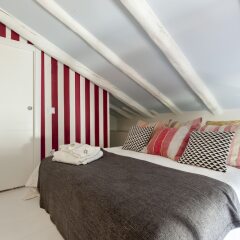 Отель Apartamentos Casa Malasaña Испания, Мадрид - отзывы, цены и фото номеров - забронировать отель Apartamentos Casa Malasaña онлайн комната для гостей фото 5
