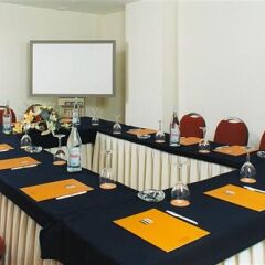 Отель Yellow Praia Monte Gordo Португалия, Монте-Горду - отзывы, цены и фото номеров - забронировать отель Yellow Praia Monte Gordo онлайн помещение для мероприятий фото 2
