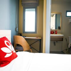 Отель Zen Rooms Ekkamai 6 Бангкок удобства в номере фото 2