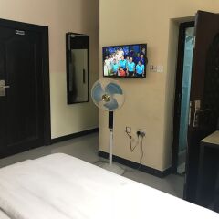 Отель PennyHill Suites and Resorts Нигерия, Энугу - отзывы, цены и фото номеров - забронировать отель PennyHill Suites and Resorts онлайн удобства в номере