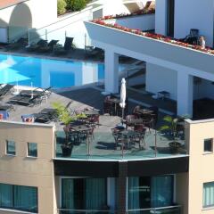 Отель The Lince Madeira Lido Atlantic Great Hotel Португалия, Фуншал - 1 отзыв об отеле, цены и фото номеров - забронировать отель The Lince Madeira Lido Atlantic Great Hotel онлайн бассейн
