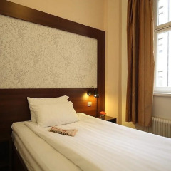 Отель Queens Hotel Швеция, Стокгольм - 2 отзыва об отеле, цены и фото номеров - забронировать отель Queens Hotel онлайн комната для гостей фото 2
