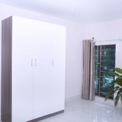 Апартаменты Sarepi Service Apartment комната для гостей фото 5