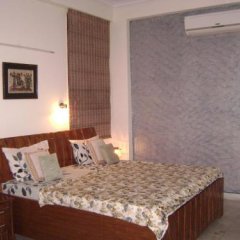 Отель SABS Homestay Индия, Нью-Дели - отзывы, цены и фото номеров - забронировать отель SABS Homestay онлайн комната для гостей фото 3