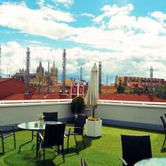 Hotel Infantas de León бассейн