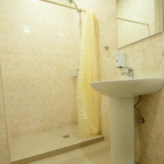 Отель Albert House Hotel Армения, Ереван - 1 отзыв об отеле, цены и фото номеров - забронировать отель Albert House Hotel онлайн ванная фото 2