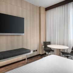 Отель AC Hotel Firenze by Marriott Италия, Флоренция - 1 отзыв об отеле, цены и фото номеров - забронировать отель AC Hotel Firenze by Marriott онлайн комната для гостей фото 5