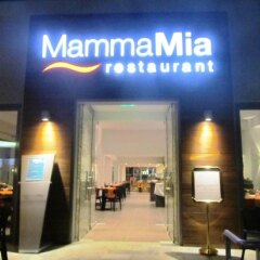 Damon Hotel Apartments питание