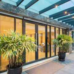 Отель Thomson Hotels & Residences at Ramkhamhaeng Таиланд, Бангкок - отзывы, цены и фото номеров - забронировать отель Thomson Hotels & Residences at Ramkhamhaeng онлайн вид на фасад