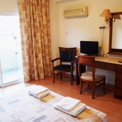 Moniatis Hotel in Limassol, Cyprus from 76$, photos, reviews - zenhotels.com room amenities photo 2