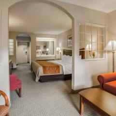 Отель Rodeway Inn And Suites On The River Чероки комната для гостей фото 2