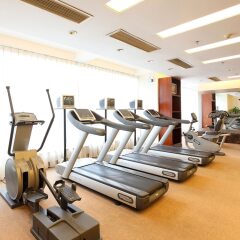Отель Guangzhou Grand International Hotel Китай, Гуанчжоу - 8 отзывов об отеле, цены и фото номеров - забронировать отель Guangzhou Grand International Hotel онлайн фитнесс-зал фото 2