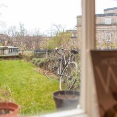 Отель Calton Hill Idyllic Cottage Feel Next 2 Princes St Эдинбург балкон