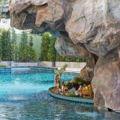Отель Ananta Burin Resort бассейн