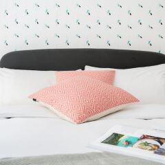 Отель The Kensington Grove - Stylish 2bdr Flat With Private Patio Лондон удобства в номере фото 2