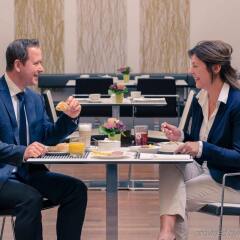 Отель Mercure Hotel Düsseldorf City Center Германия, Дюссельдорф - 4 отзыва об отеле, цены и фото номеров - забронировать отель Mercure Hotel Düsseldorf City Center онлайн питание фото 2