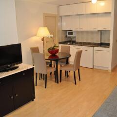 Отель Apartamentos Don Carlos Испания, Сантандер - отзывы, цены и фото номеров - забронировать отель Apartamentos Don Carlos онлайн комната для гостей фото 4