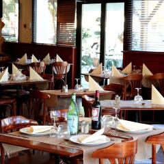Отель Hôtel Ibis Toulouse Purpan Франция, Тулуза - отзывы, цены и фото номеров - забронировать отель Hôtel Ibis Toulouse Purpan онлайн питание фото 2